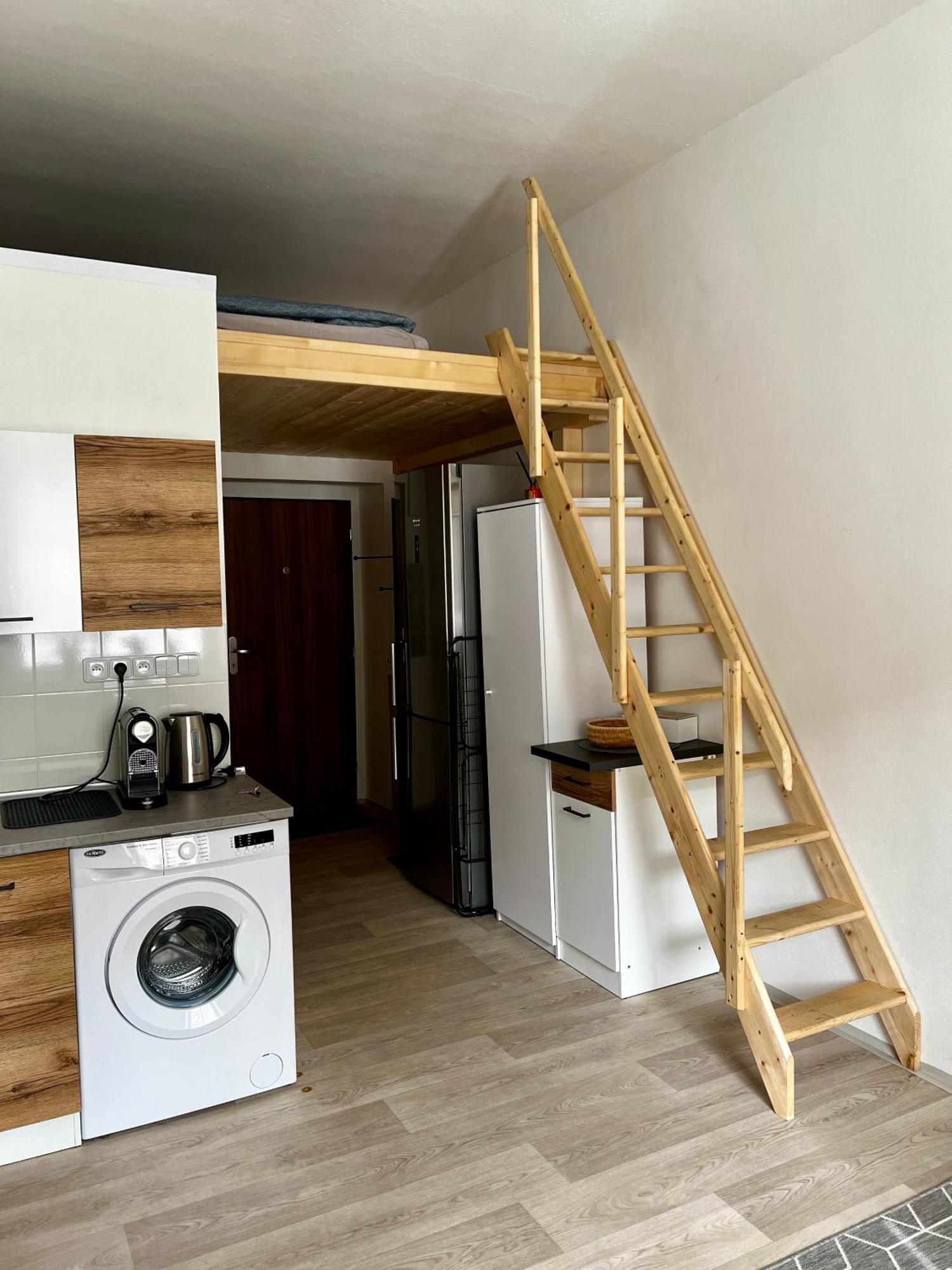 Apartman Zlata Hvezda เชสเกบูดิเยโจวิตเซ ภายนอก รูปภาพ